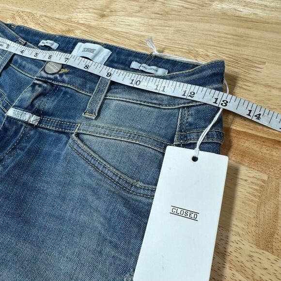 Closed NWT Skinny Pedal Pusher High Rise Jeans Mid Blue Size 24 Italy Distressed - Picture 10 of 12